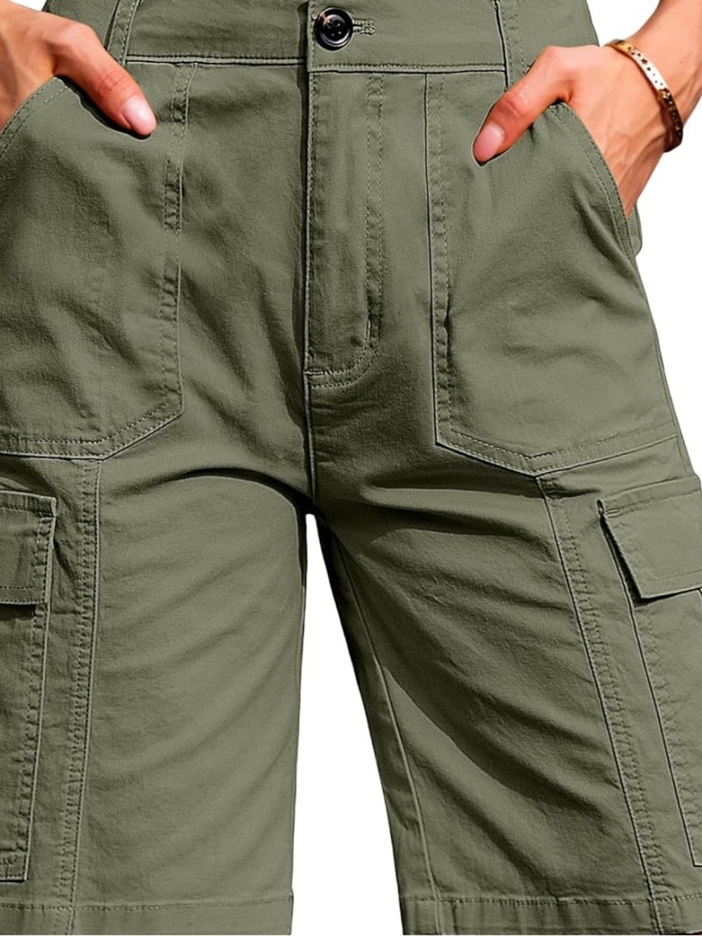 Army green Relaxed Fit Stretch Bermuda Cargo Shorts, Size Medium